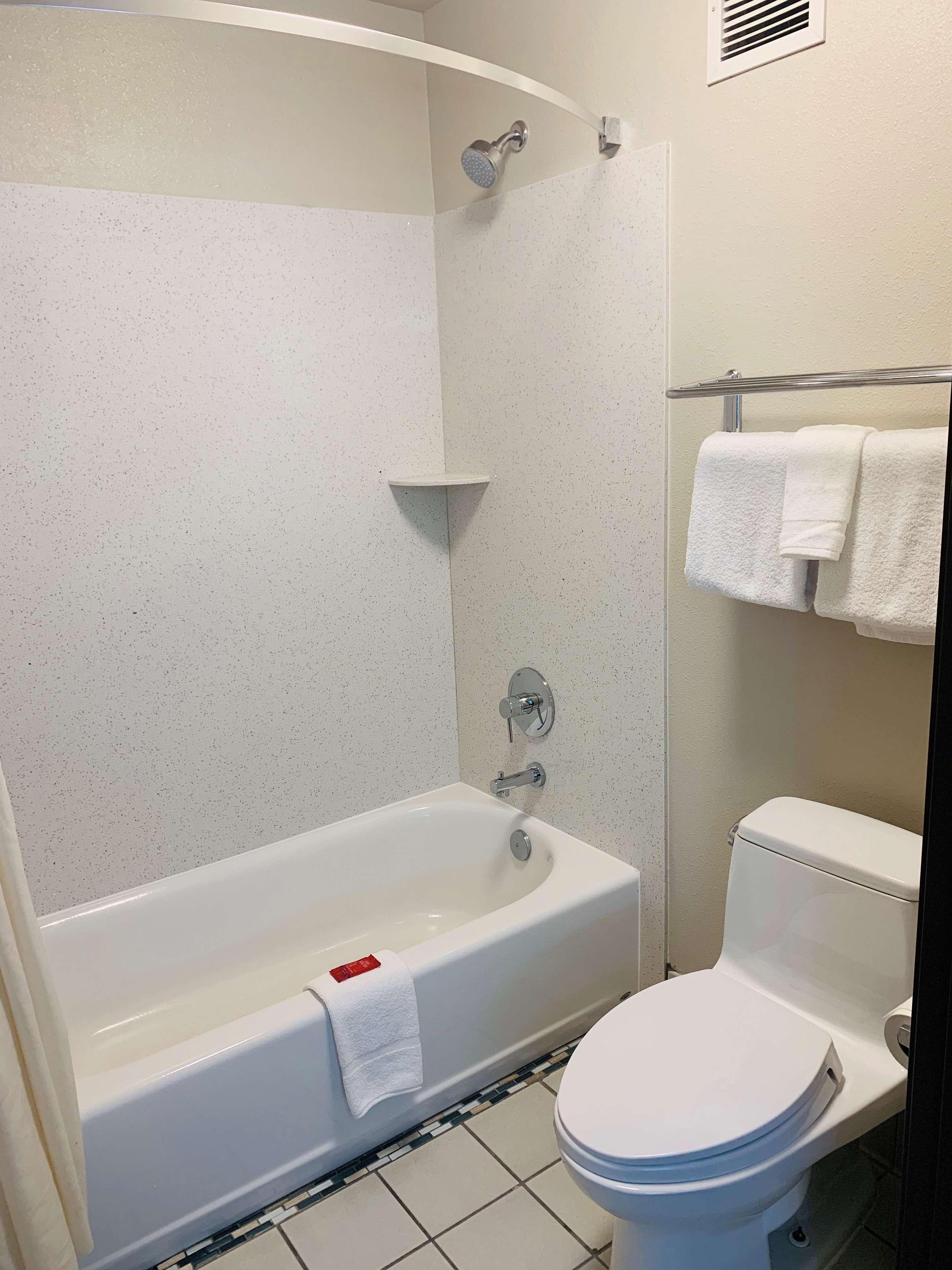 Surestay Plus Hotel By Best Western Redding Pokój zdjęcie