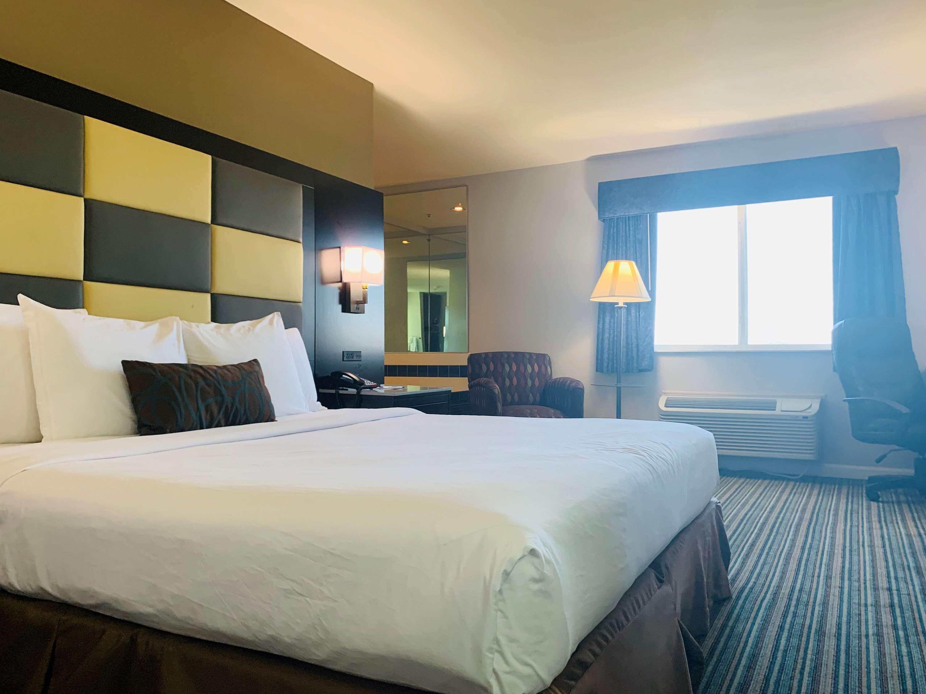 Surestay Plus Hotel By Best Western Redding Pokój zdjęcie
