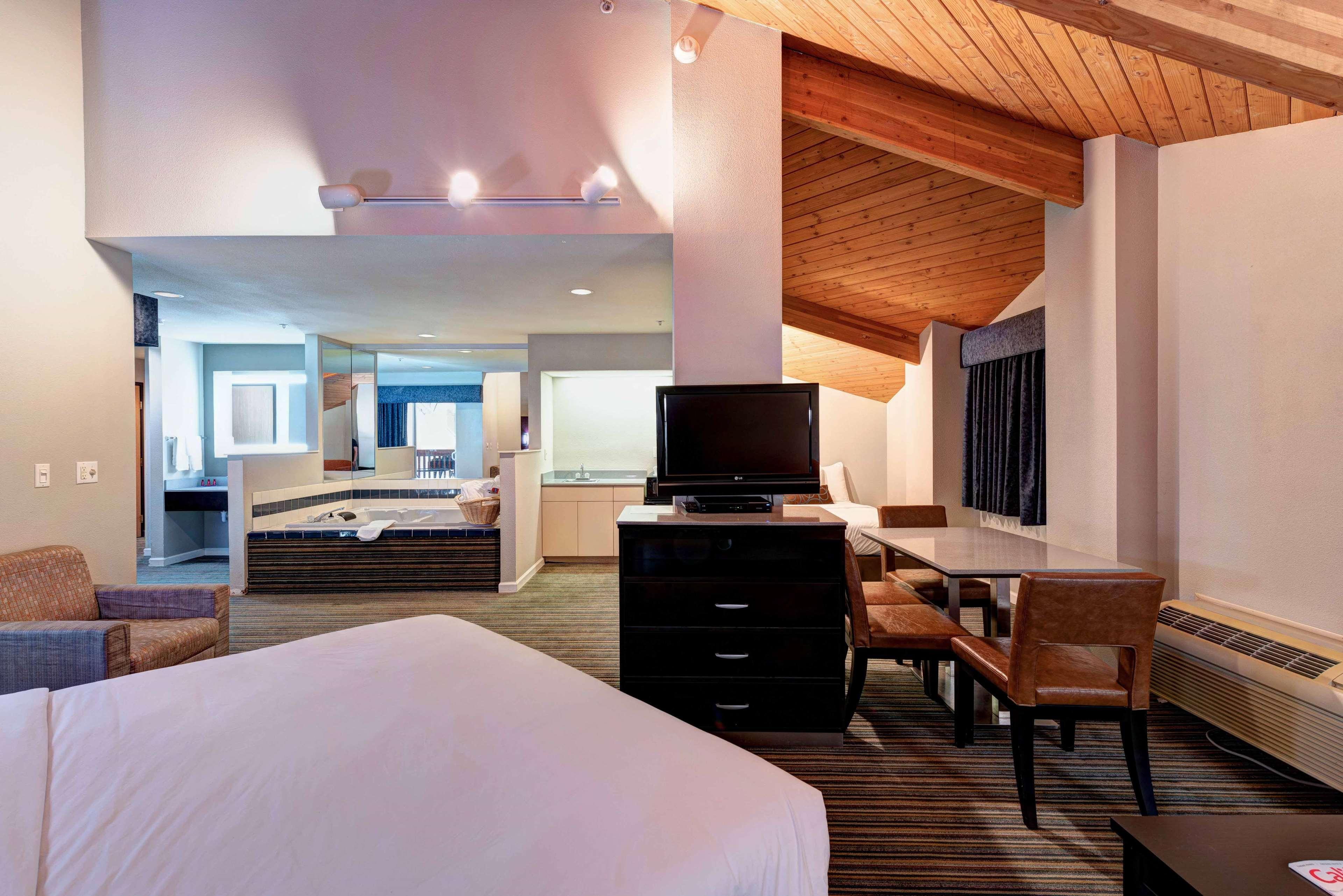 Surestay Plus Hotel By Best Western Redding Zewnętrze zdjęcie